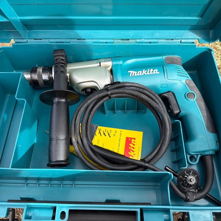 MAKITA 2 SPEED HAMMER DRILL- HP2050- 1 YR FACTORY WARRANTY -RECON NEW SUPPORT EQUIPMENT