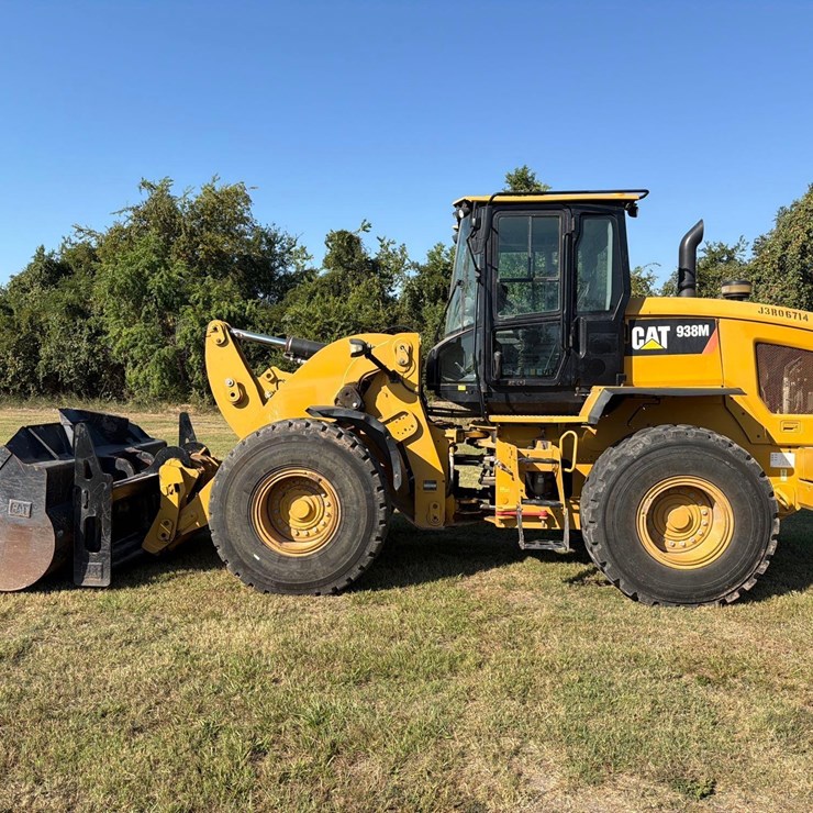 2019 CATERPILLAR 938M