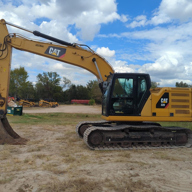 2019 CATERPILLAR 320