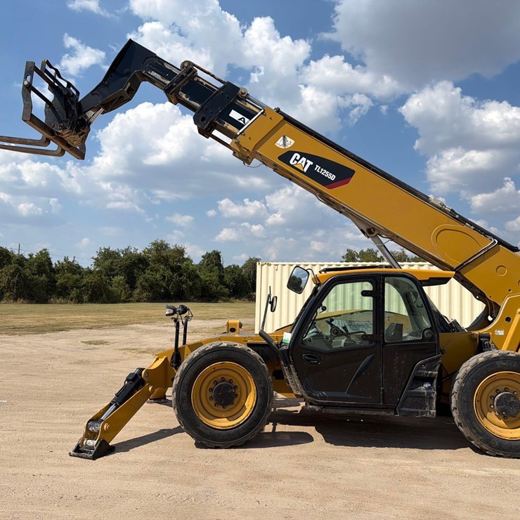 2020 CATERPILLAR TL1255