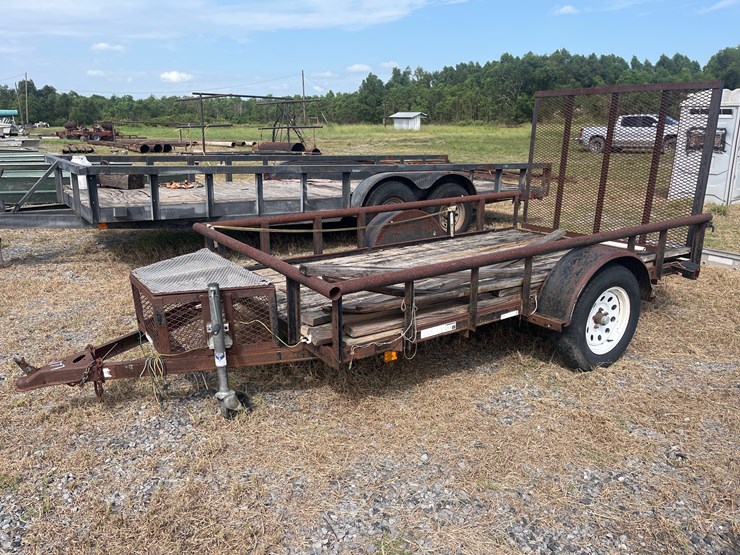 #177-•-10ft-utility-trailer-with-storage-box-image-3
