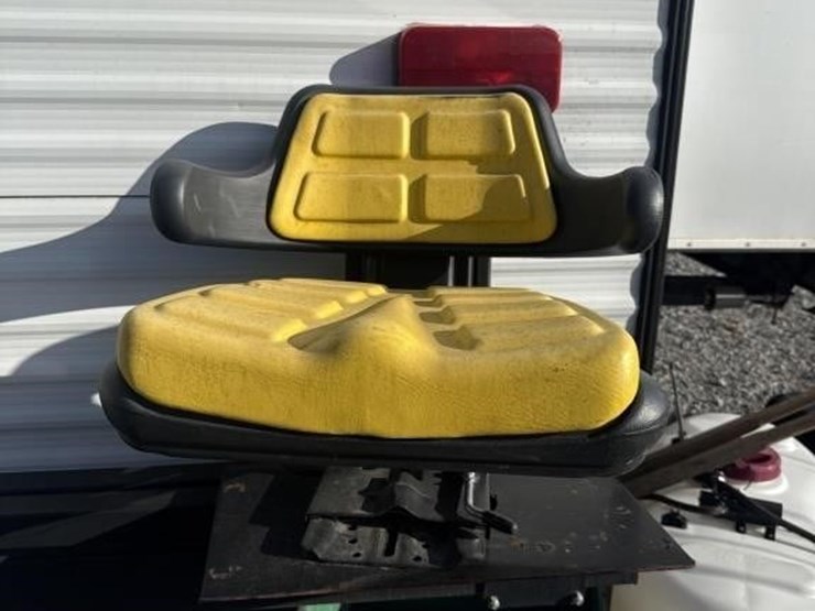 tractor-seat-image-1