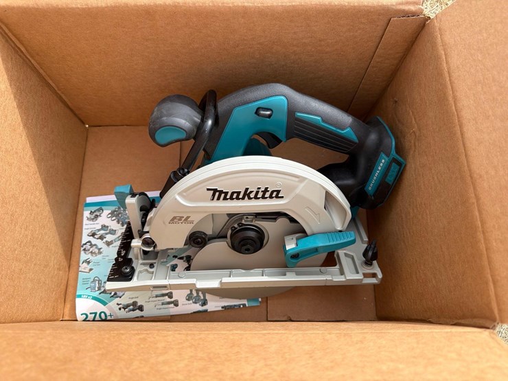 makita-18-v-lxt-lithium-ion-brushless-cordless-6-1/2"-circular-saw-tool-only--xsh03z--image-1