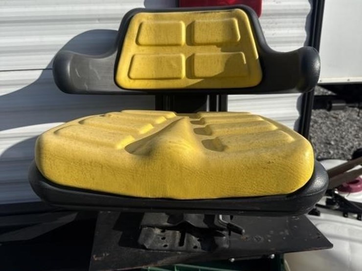 tractor-seat-image-1