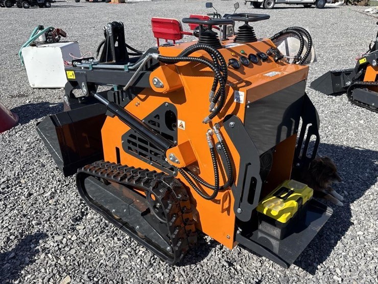 landhonor-23-hp-epa-gasoline-engine-mini-skid-image-2