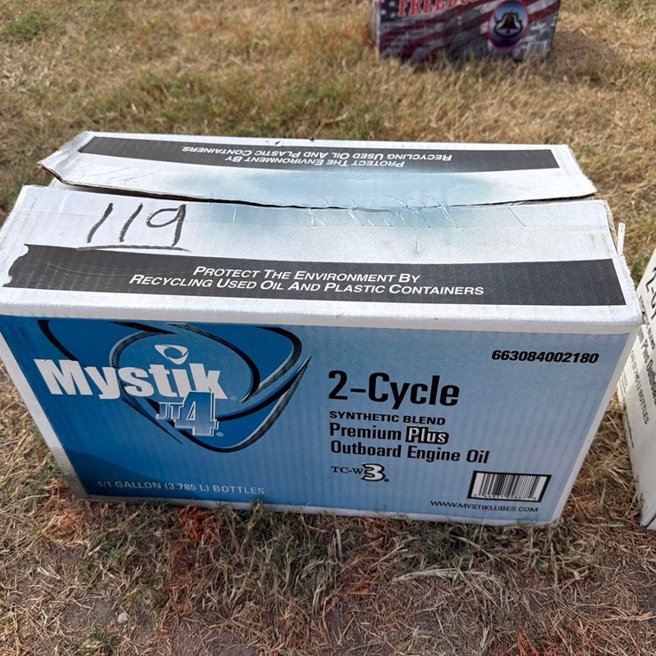 NEW MYSTICK SYNTHETIC 2 CYCLE MOTOR OIL ( 4 GAL PER CASE ) NEW SUPPORT EQUIPMENT