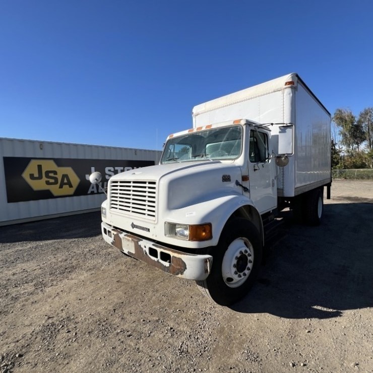 1998 INTERNATIONAL 4700