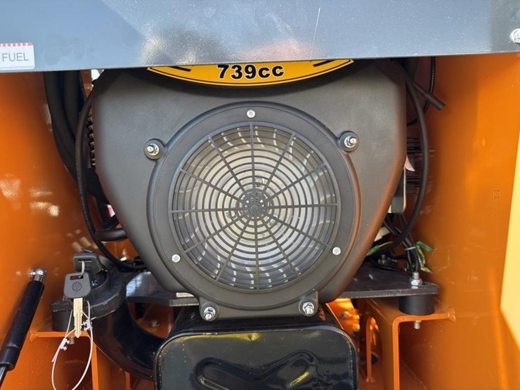 landhonor-23-hp-epa-gasoline-engine-mini-skid-image-5