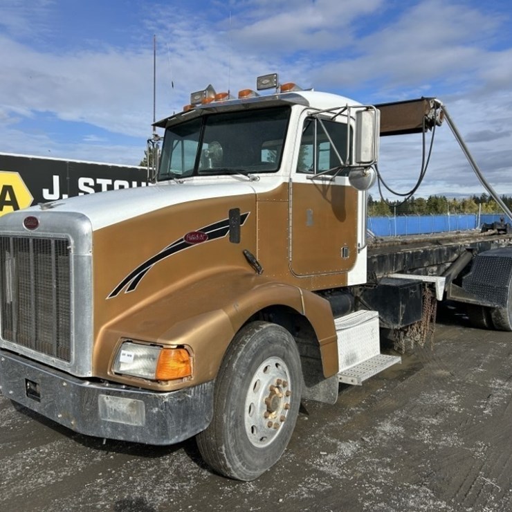 1997 PETERBILT 385