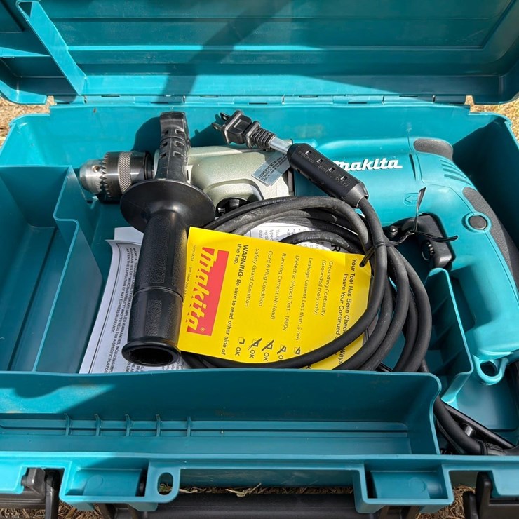 MAKITA 2 SPEED HAMMER DRILL- HP2050- 1 YR FACTORY WARRANTY -RECON NEW SUPPORT EQUIPMENT