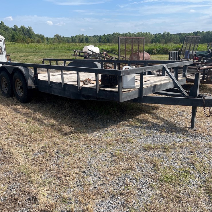 #176 • 20 FT UTILITY TRAILER