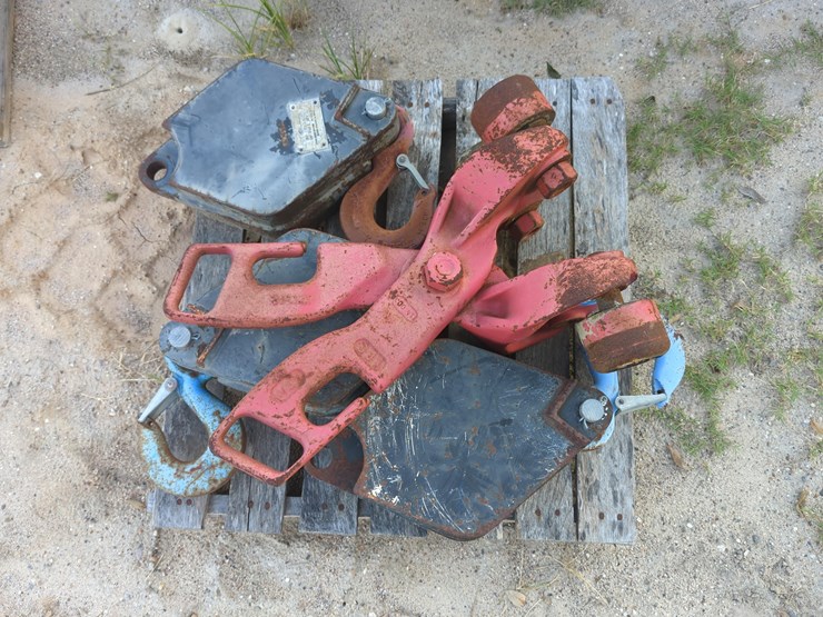 (2)-pullies-support-equipment-image-1