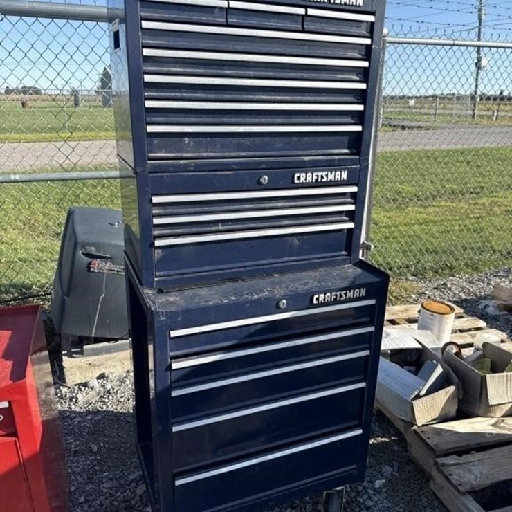 Craftsman Stand Up Tool Box