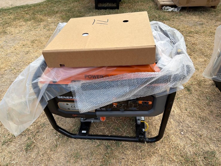 generac-6500-watt-generator-new-support-equipment-image-1