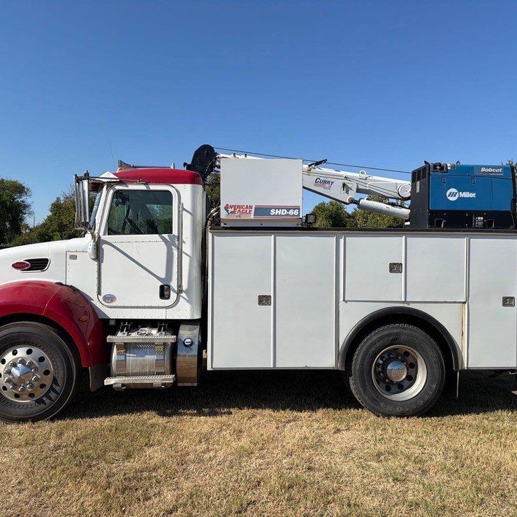 2014 PETERBILT 337