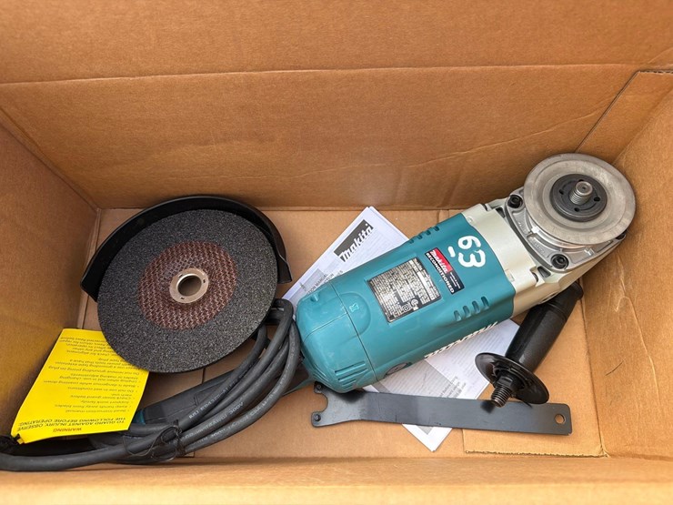 makita-7"-angle-grinder---ga7021---1-yr-factor-warranty-new-support-equipment-image-1
