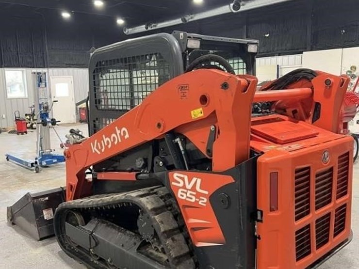 2023-kubota-svl65-image-5