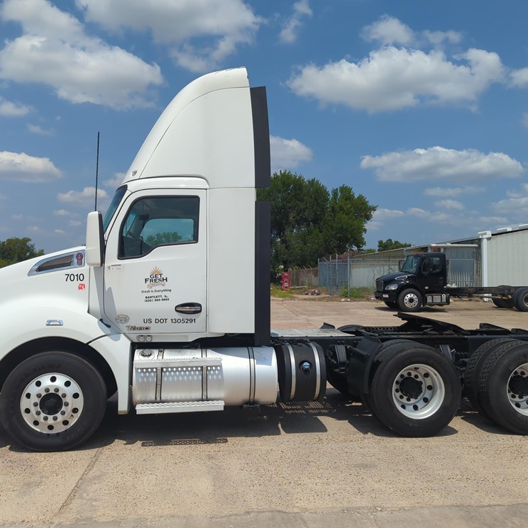 2016 KENWORTH T680