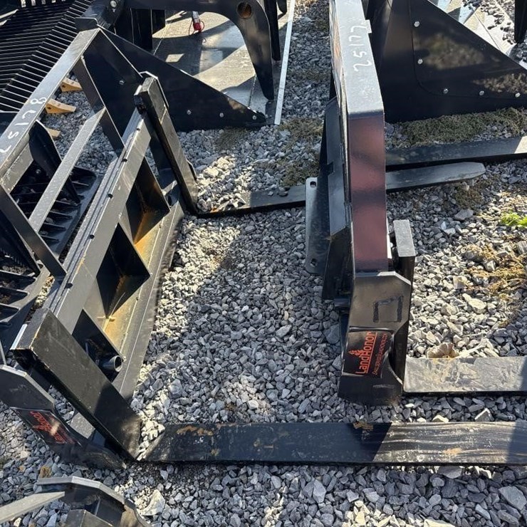 LandHonor mini skid steer pallet forks