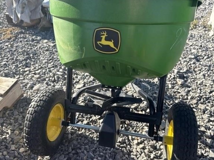 lawn-spreader-image-3