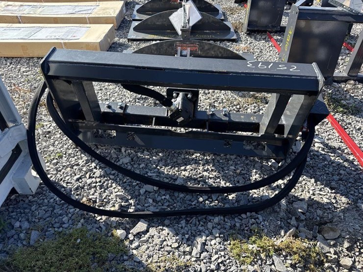 landhonor-skid-steer-to-three-point-hitch-with-image-2
