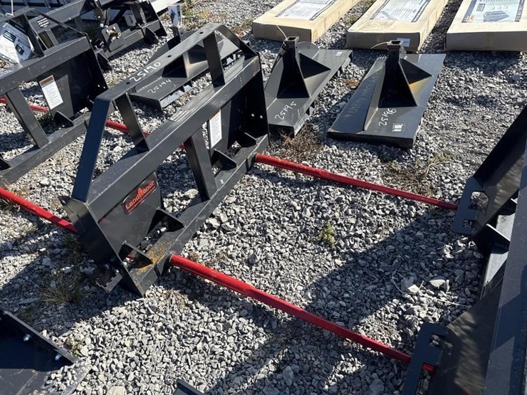 landhonor-skid-steer-bale-spears-image-1