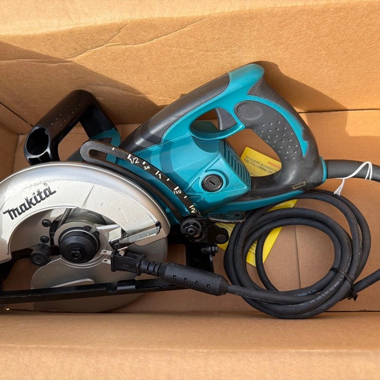 MAKITA 17 1/4" HYPOID SAW - 5477NB- 1 YR FACTORY WARRANTY -RECON NEW SUPPORT EQUIPMENT