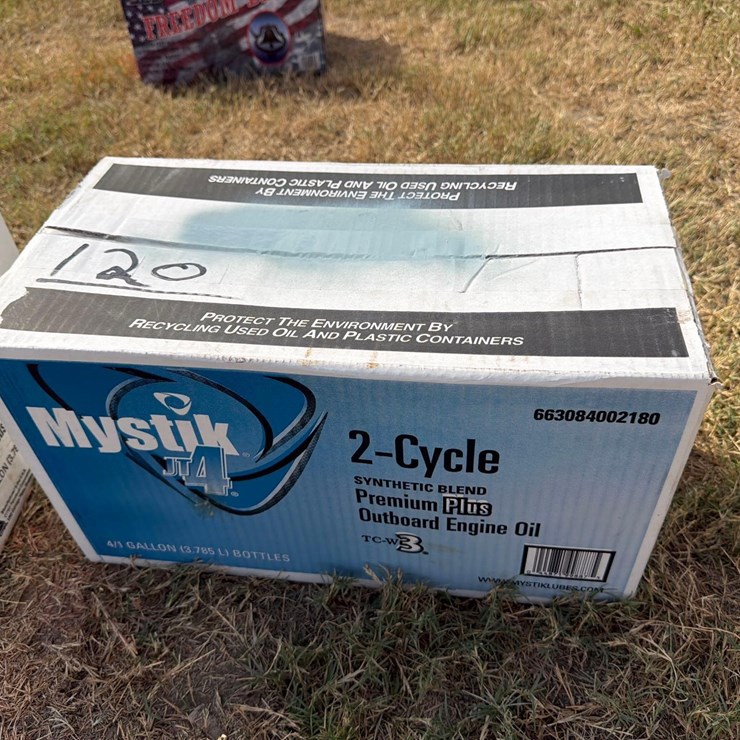 NEW MYSTICK SYNTHETIC 2 CYCLE MOTOR OIL ( 4 GAL PER CASE ) NEW SUPPORT EQUIPMENT