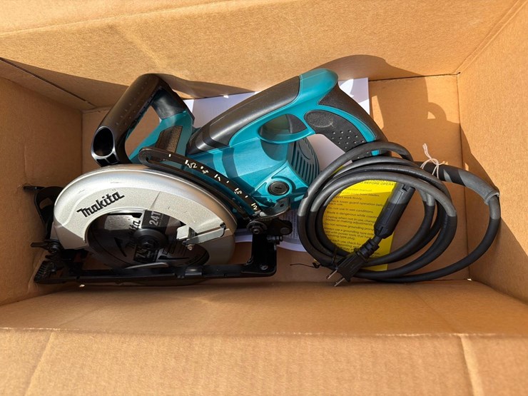makita-17-1/4"-hypoid-saw---5477nb--1-yr-factory-warranty--recon-new-support-equipment-image-1