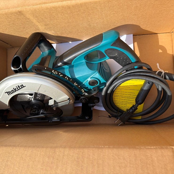 MAKITA 17 1/4" HYPOID SAW - 5477NB- 1 YR FACTORY WARRANTY -RECON NEW SUPPORT EQUIPMENT