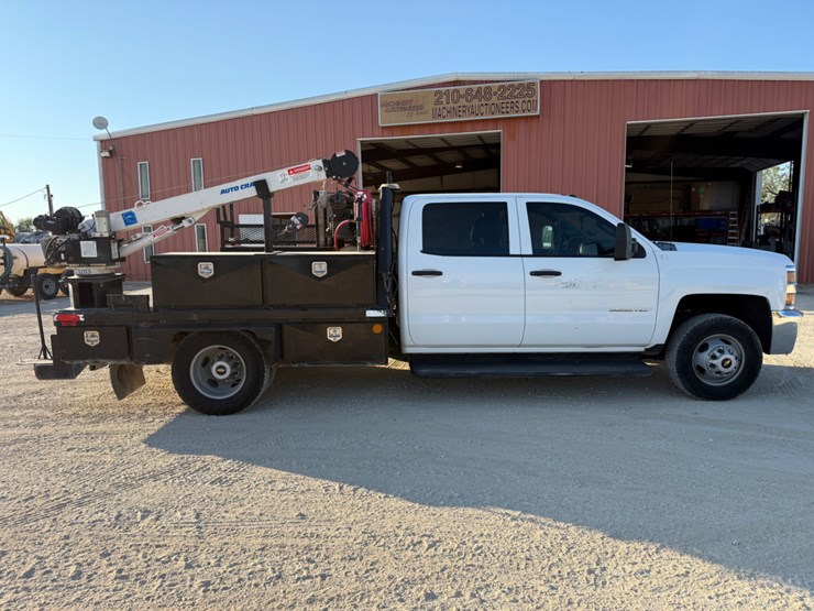 2015-chevrolet-silverado-3500hd-image-4