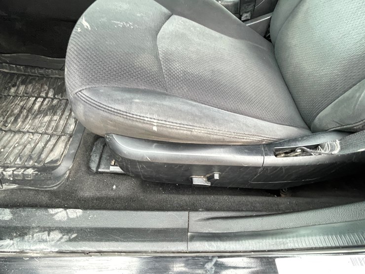 #511-•-2014-chrysler-200-(has-az-title)-image-54