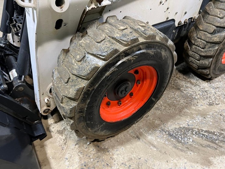 2022-bobcat-s770-image-12