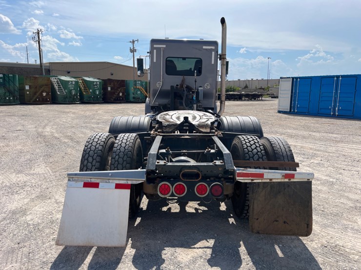 2018-kenworth-t800-image-6