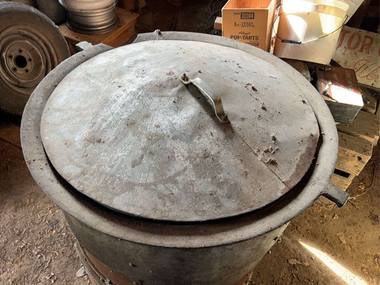 cast-iron-kettle-with-jacket-image-4