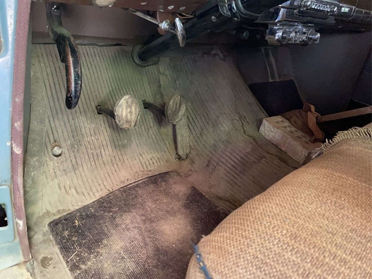 1949-dodge-coronet-image-48