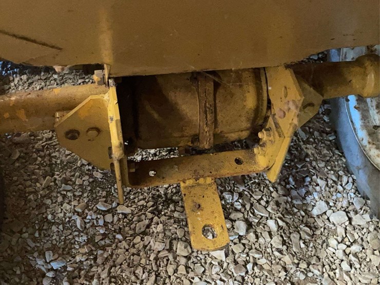 minneapolis-moline-108-image-39