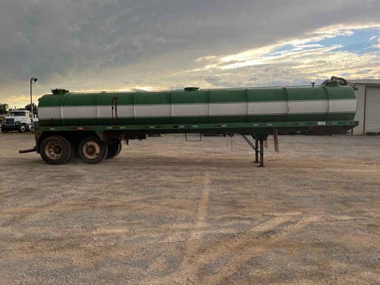 2012-chandler-130-bbl-steel-vacuum-trailer-image-4