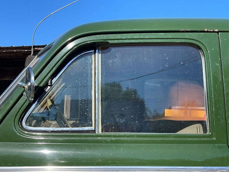 1940-buick-eight-special-image-13