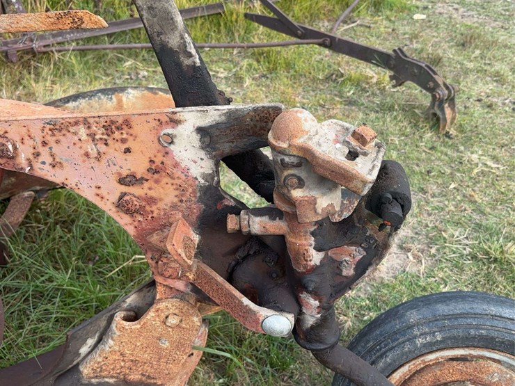 case-centennial-2-bottom-plow-image-19