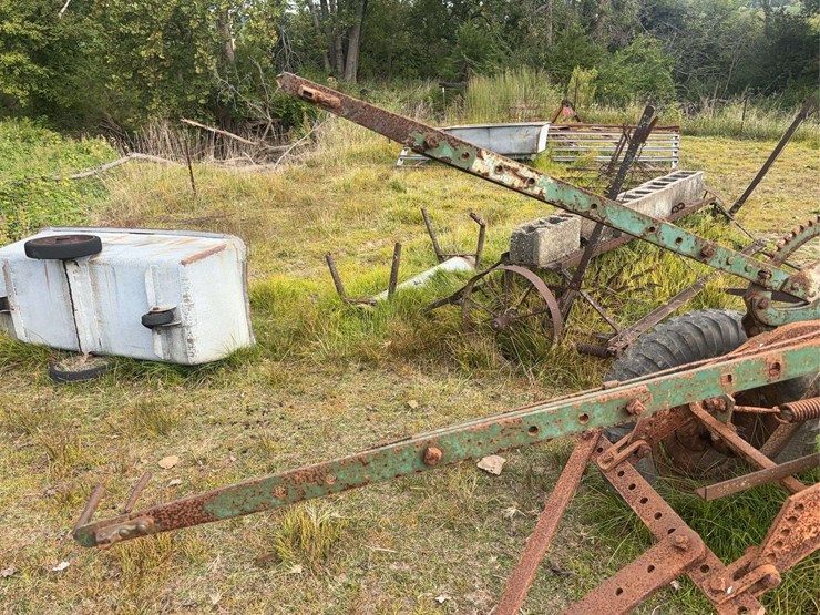 case-centennial-2-bottom-plow-image-11