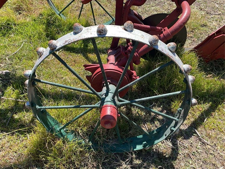 oliver-1-bottom-plow-image-15