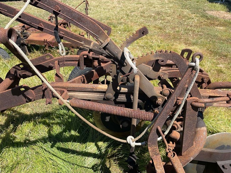 moline-2-bottom-plow-image-14