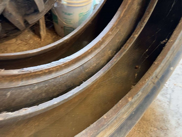 rear-tractor-tires-image-2