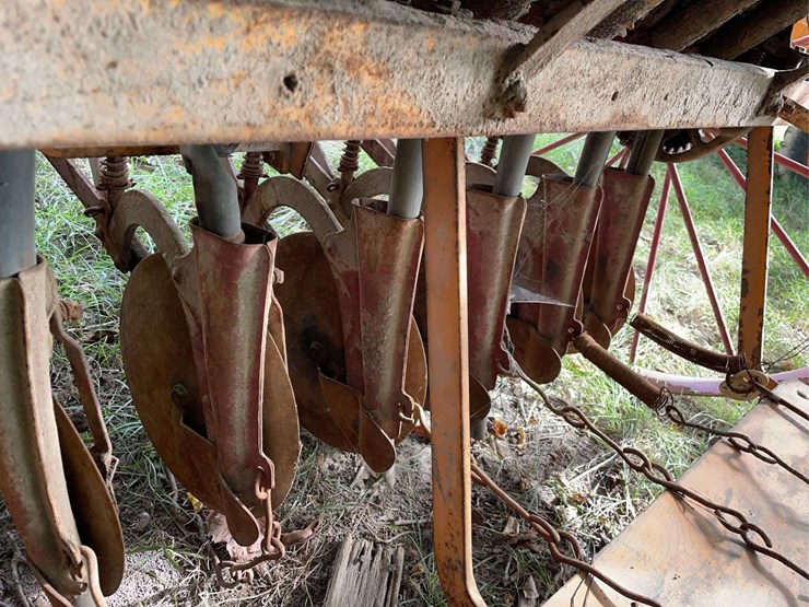 minneapolis-moline-8ft-grain-drill-image-29