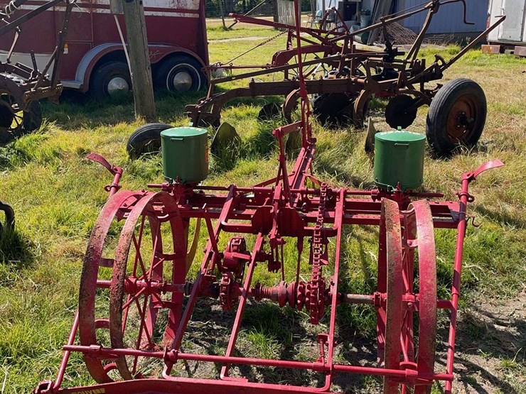 oliver-44-planter-image-4