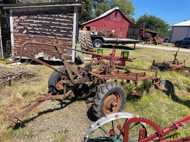 3-bottom-plow-image-2