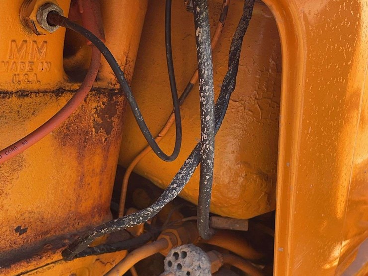 minneapolis-moline-445-image-25