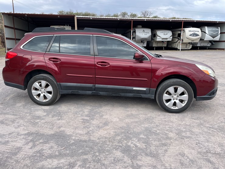 #500-•-2012-subaru-outback-(nm-title-in-delay)-image-4
