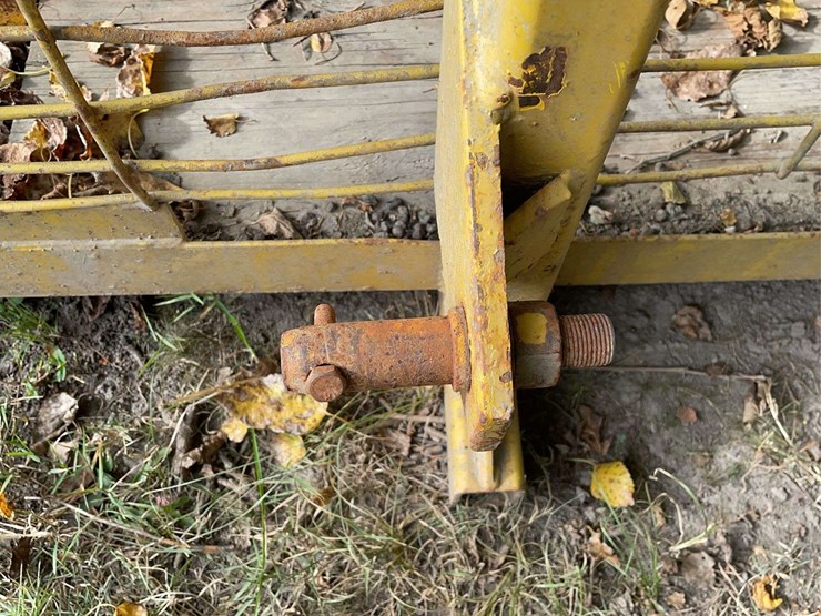 livestock-carrier-image-12